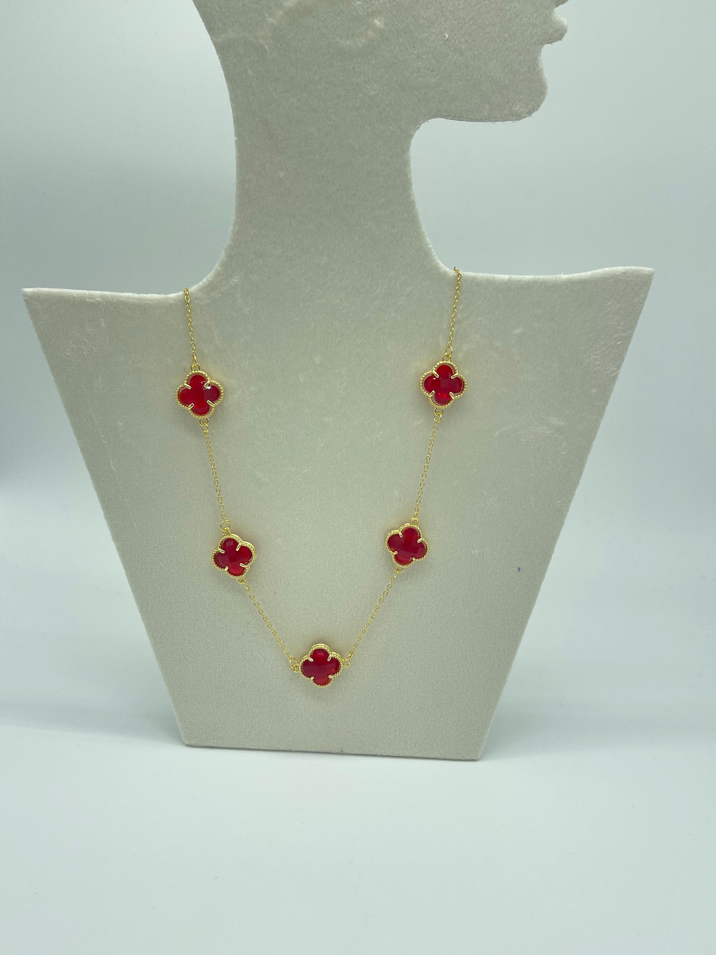 Crystal clover necklace