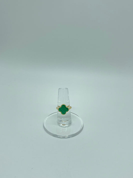 Clover ring