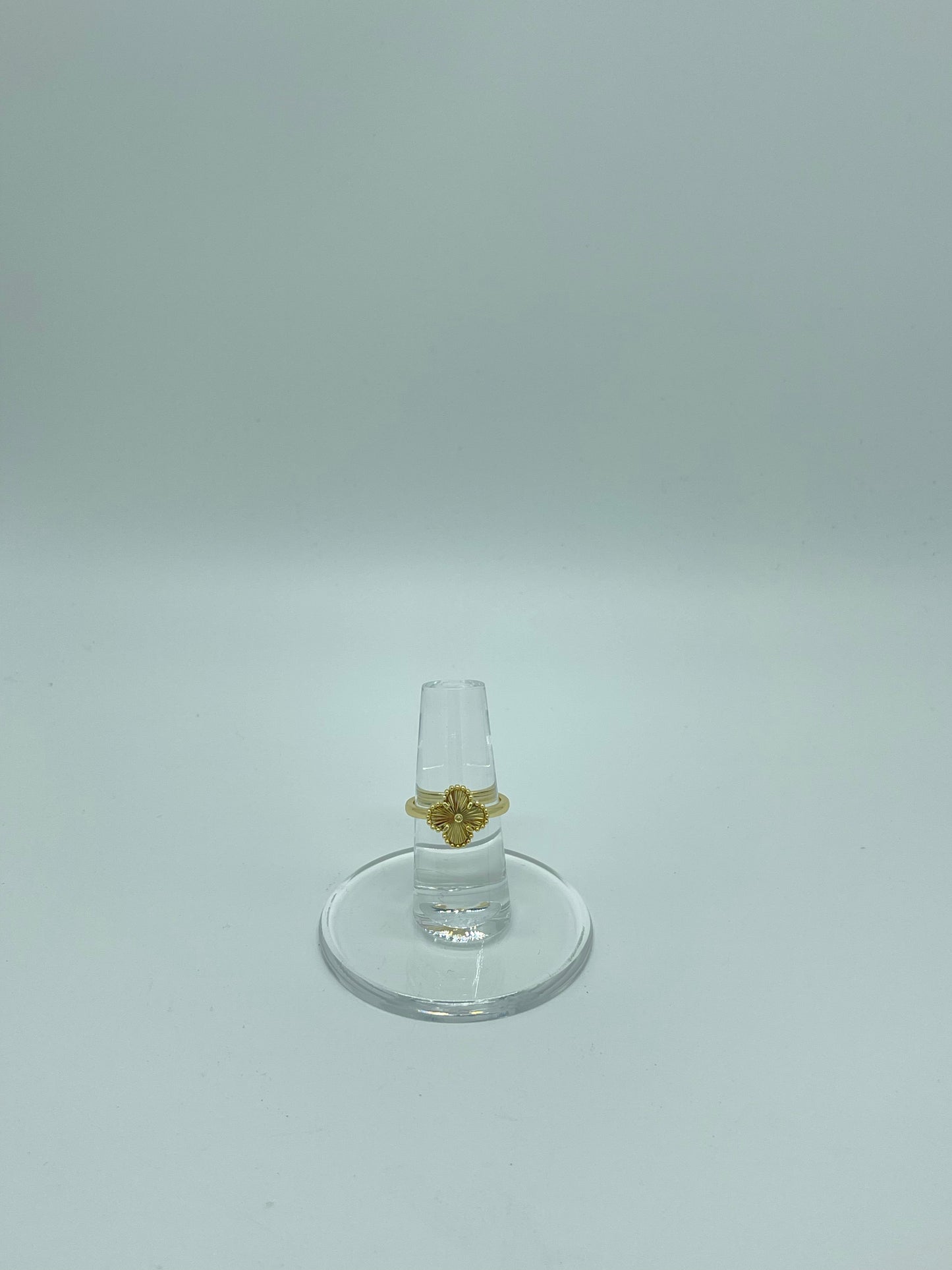 Small Clover Gold Ring