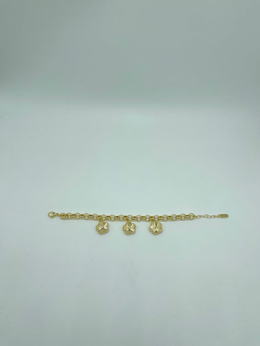 Gold dangle clovers bracelet